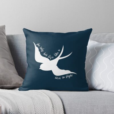 She Rules Her Life Like A Bird In Flight , Fleetwood Mac, Gypsy , Boho , Stevie Nicks , Rhiannon T-Shirt, Life Is A Bird Throw Pillow Official Fleetwood Mac Merch